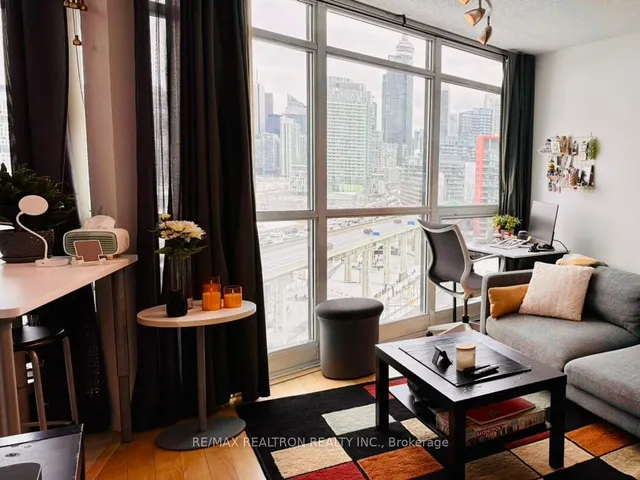 Additional property image - 231 Fort York Blvd Unit 1410