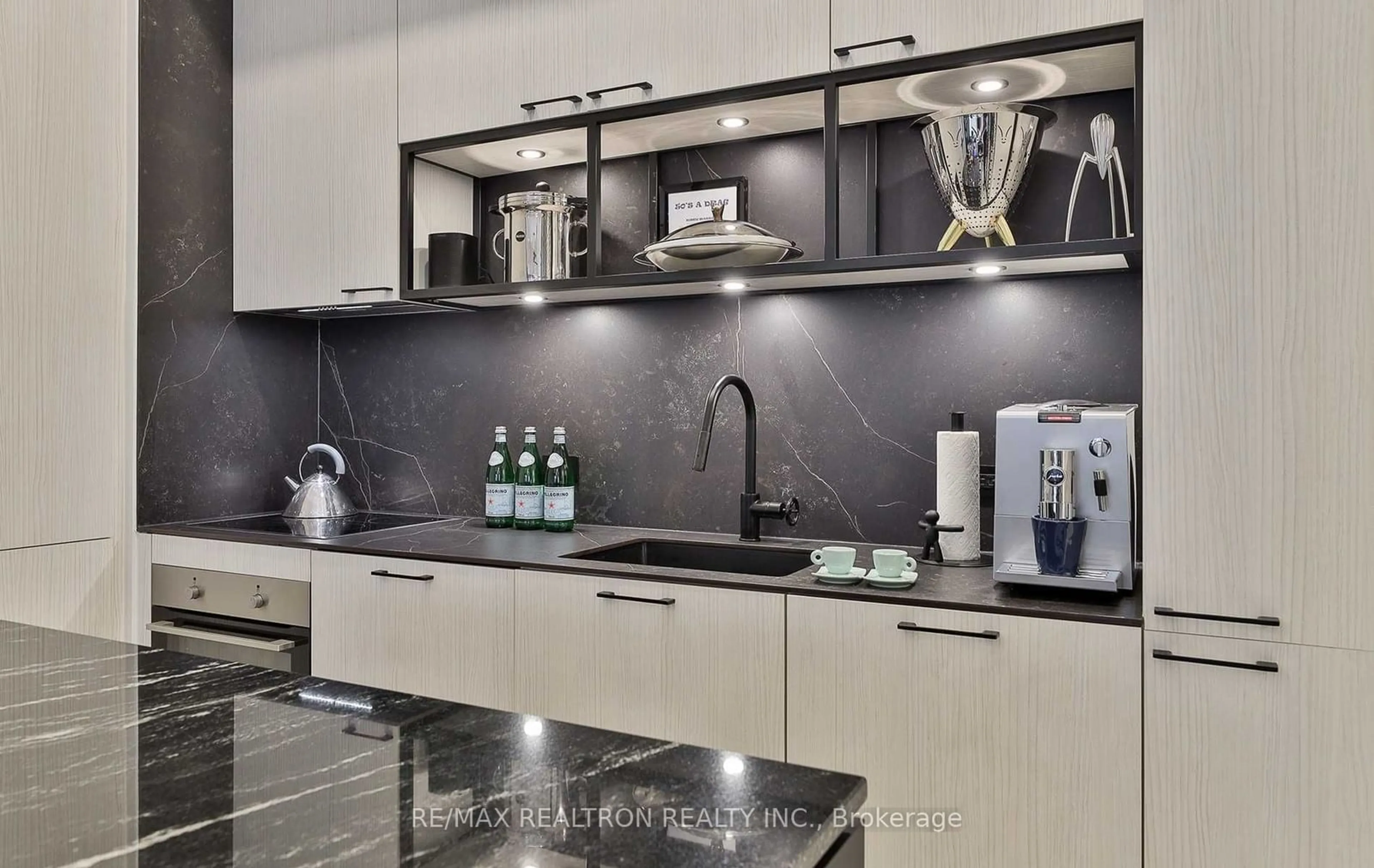 Contemporary kitchen, ceramic/tile floor for 505 Richmond St #419, Toronto Ontario M5V 1Y3