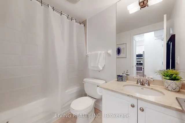 Additional property image - 438 King St Unit 703