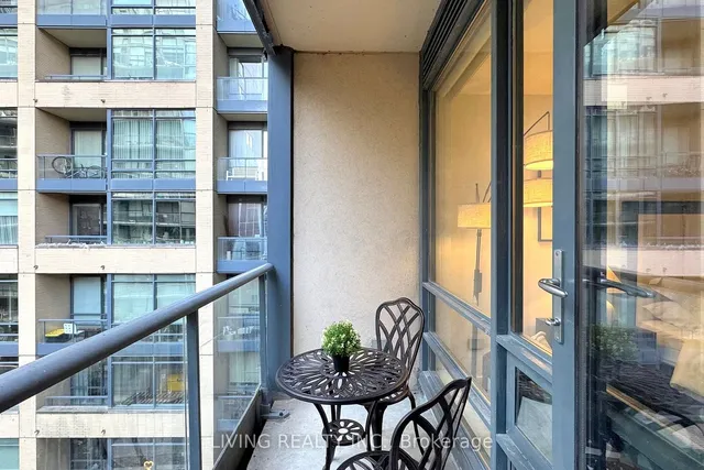 Additional property image - 438 King St Unit 703