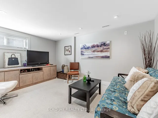 Additional property image - 90 George Henry Blvd Unit 17