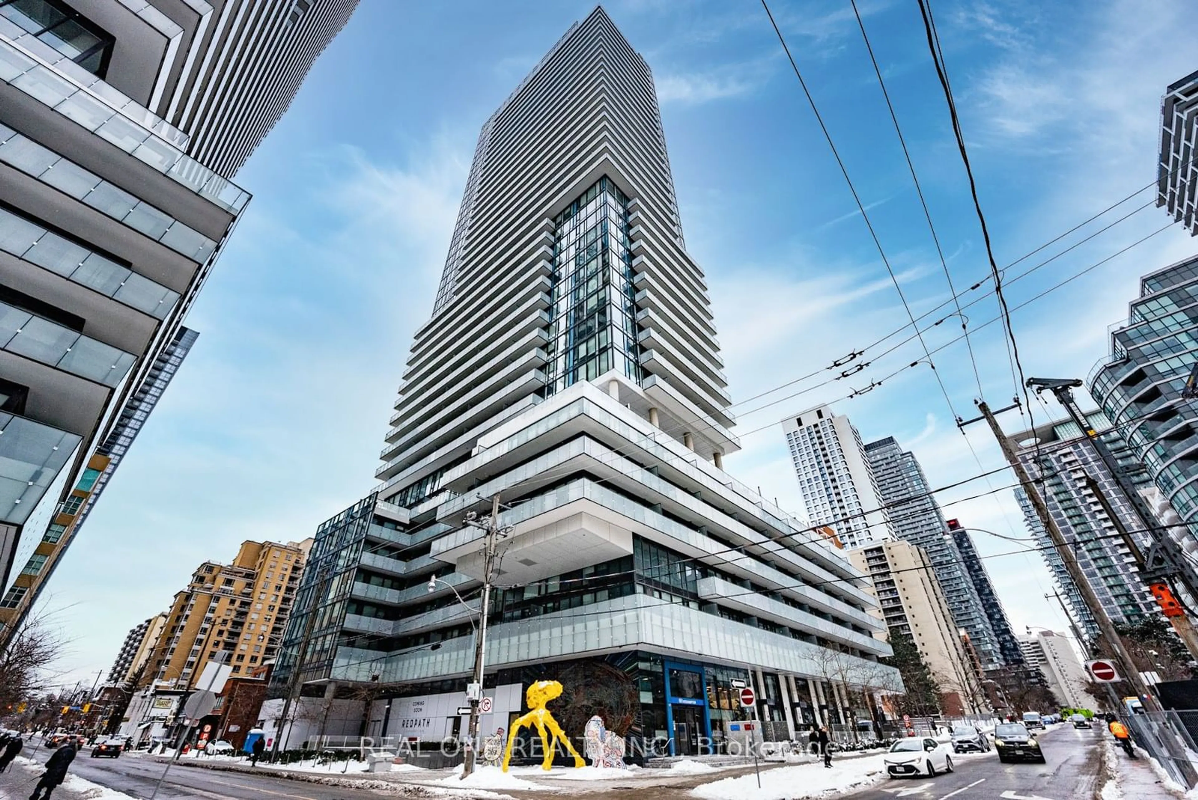 Indoor foyer for 161 Roehampton Ave #2902, Toronto Ontario M4P 0C8