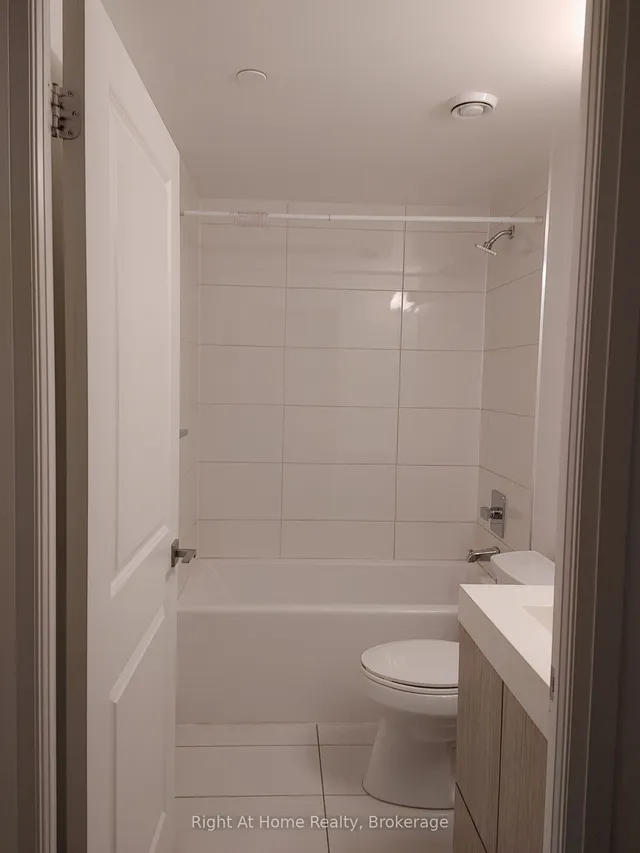 Additional image 7 of 251 Jarvis St Unit 1818