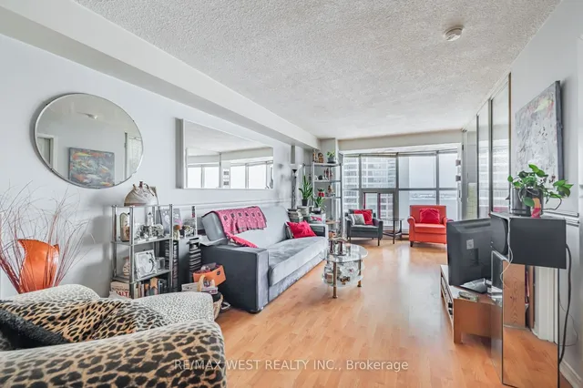 Additional property image - 99 Harbour Sq Unit 1804