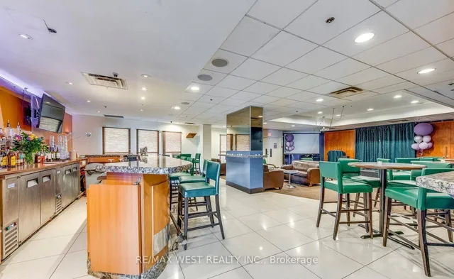 Additional property image - 99 Harbour Sq Unit 1804