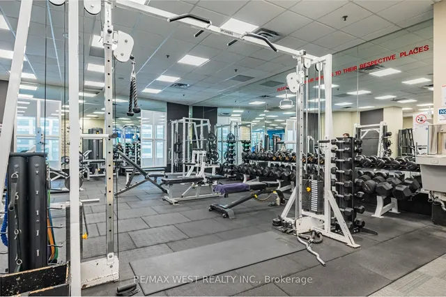 Additional property image - 99 Harbour Sq Unit 1804
