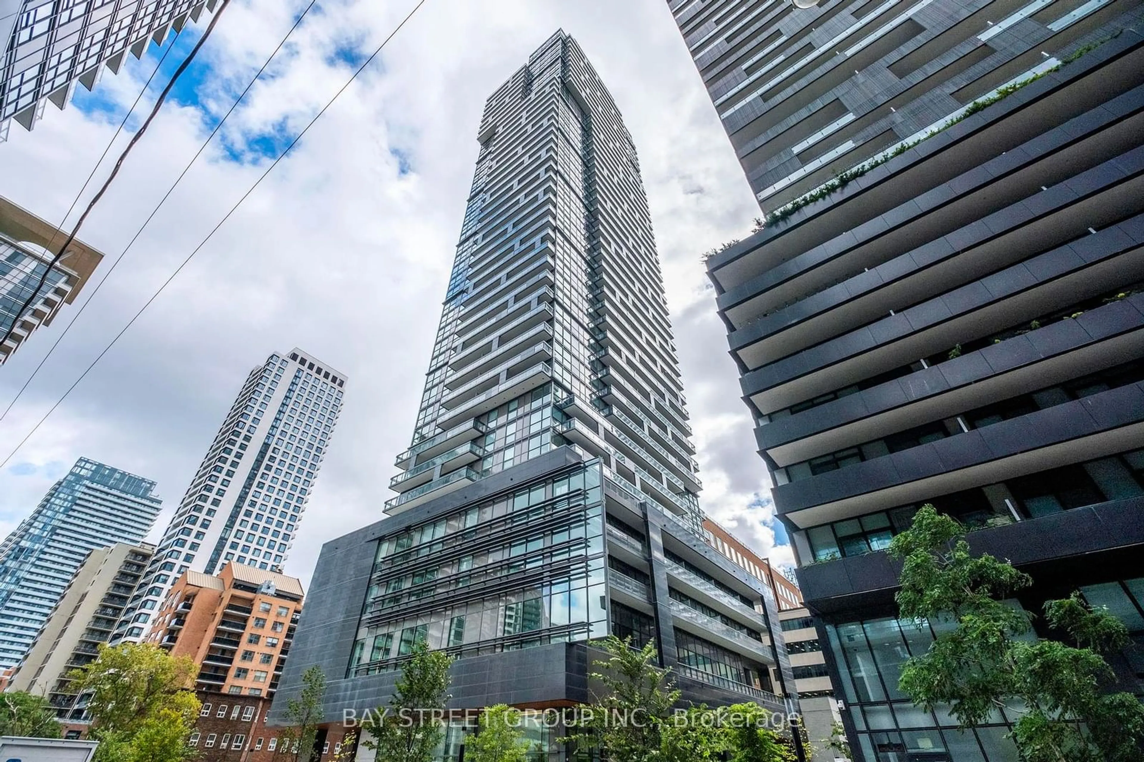 Unknown for 39 Roehampton Ave #2304, Toronto Ontario M4P 0G1