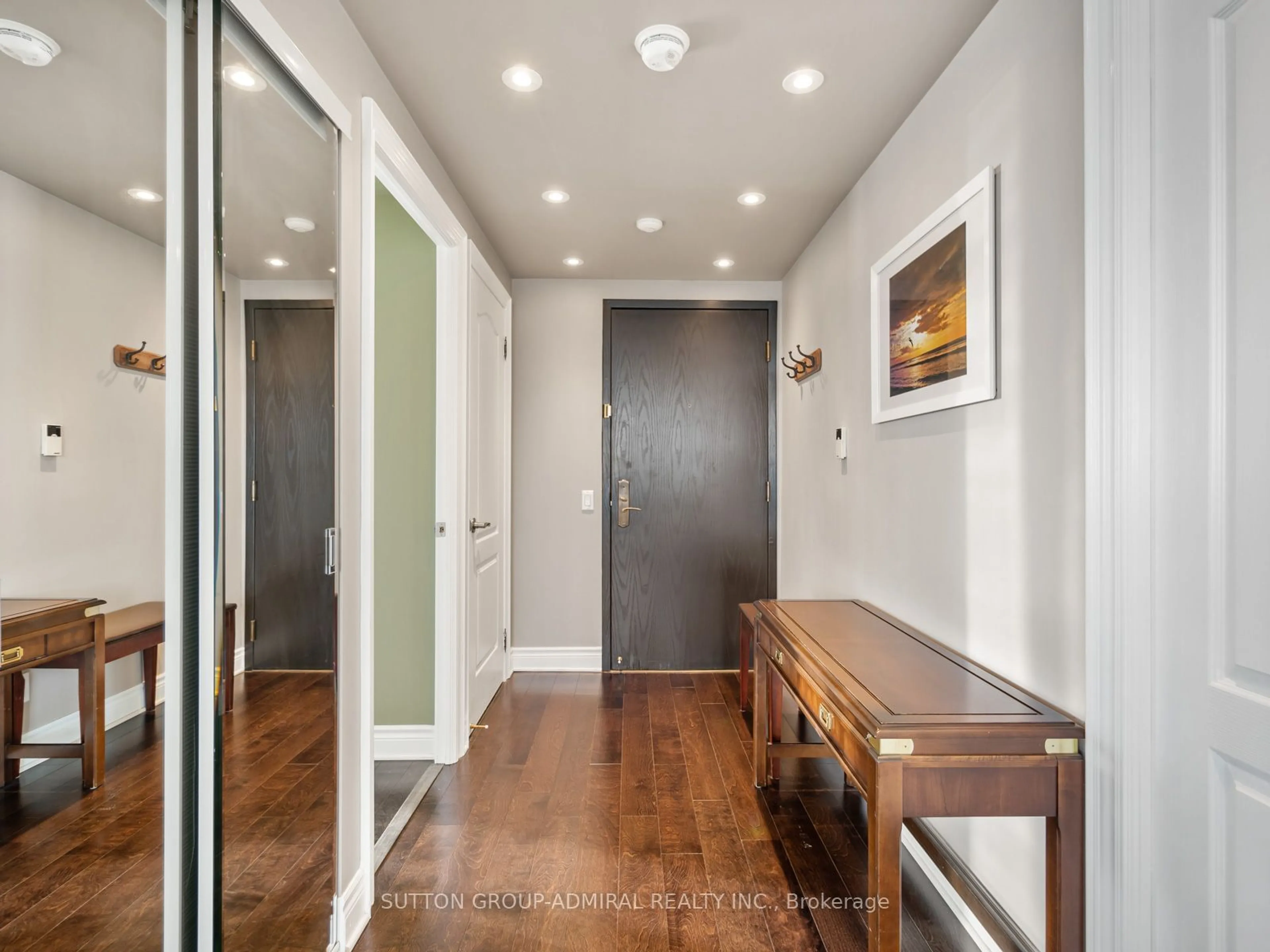 Indoor entryway for 2 Clairtrell Rd #1210, Toronto Ontario M2N 7H5