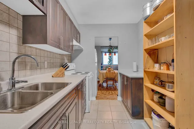 Additional property image - 1 Massey Sq Unit 2419
