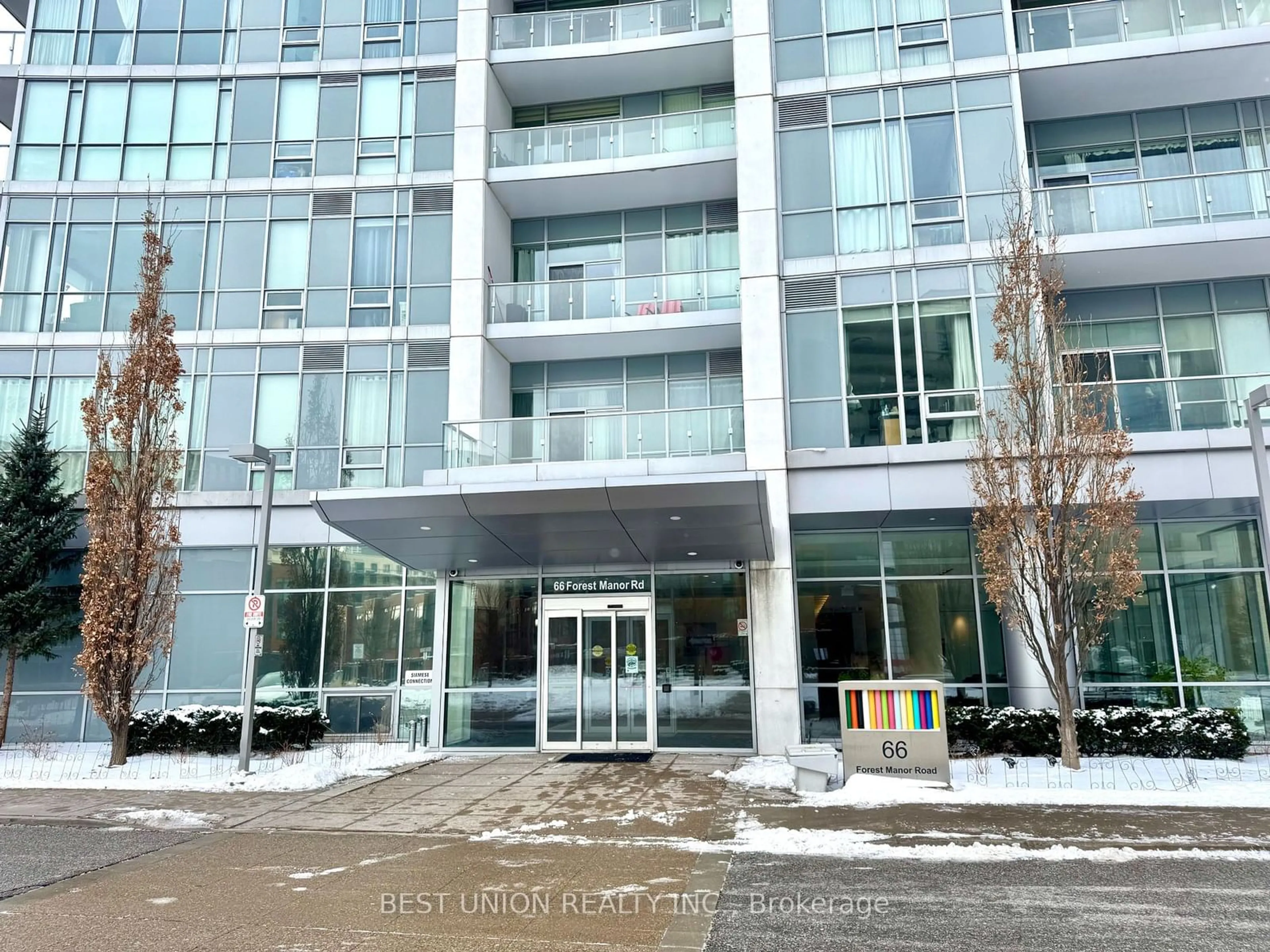 Indoor foyer for 66 Forest Manor Rd ##505, Toronto Ontario M2J 0B7