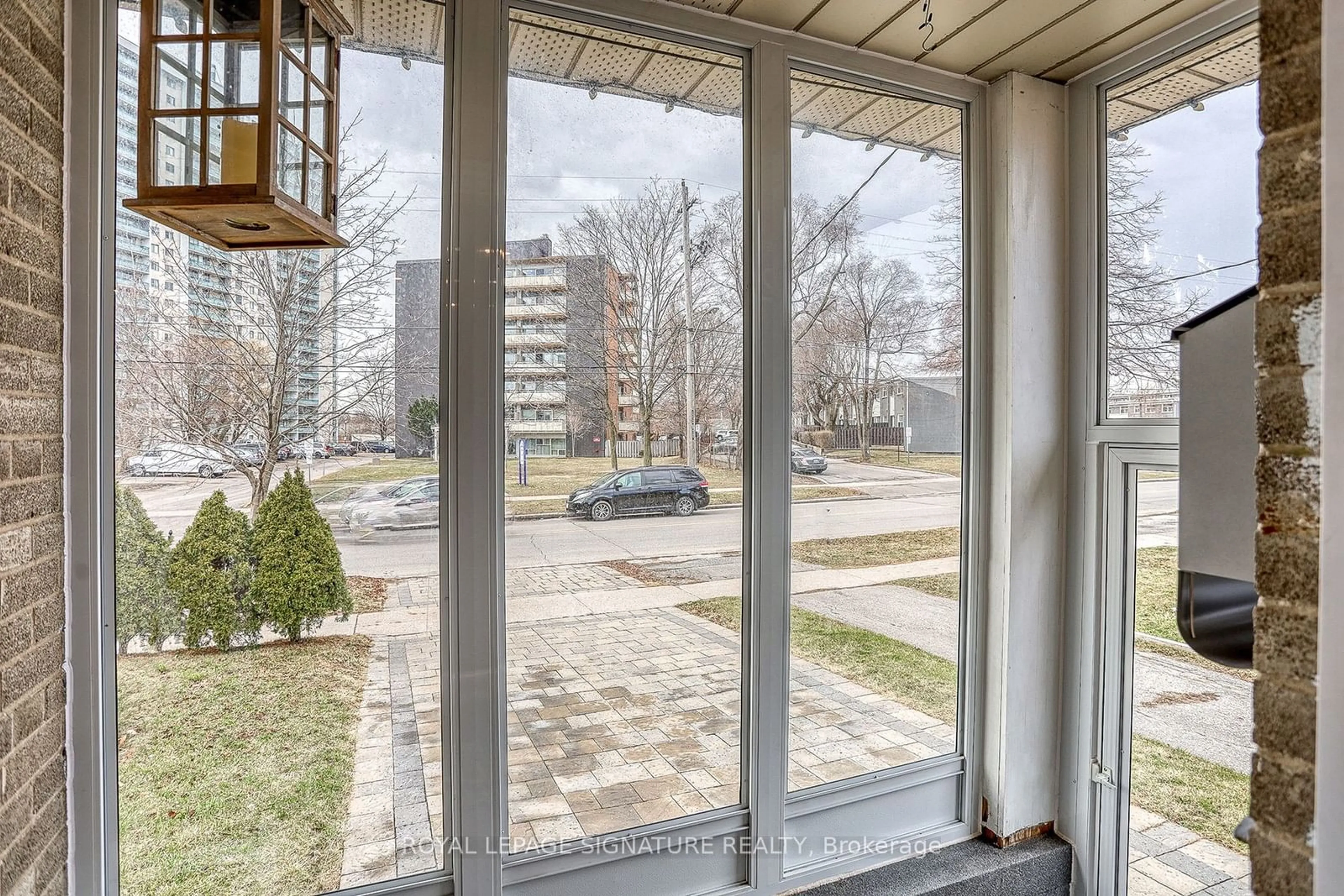 Patio, street for 270 Roywood Dr, Toronto Ontario M3A 2E6