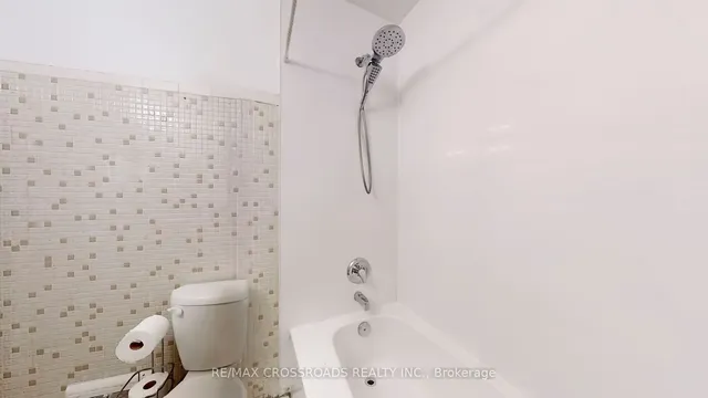 Additional property image - 260 Connaught Ave