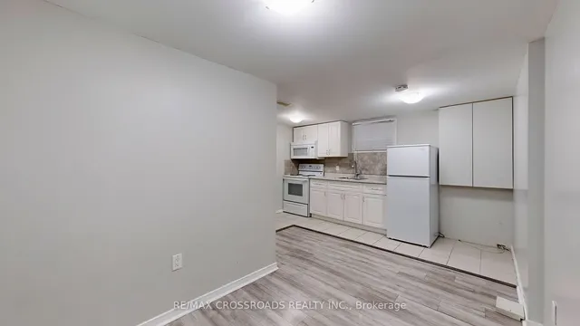Additional property image - 260 Connaught Ave