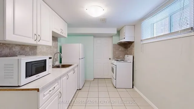 Additional property image - 260 Connaught Ave