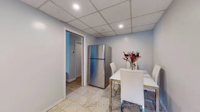 Additional property image - 260 Connaught Ave