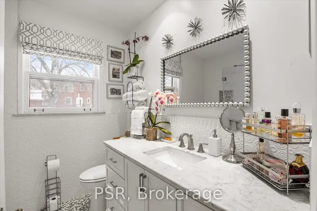 Additional property image - 70 Ridelle Ave