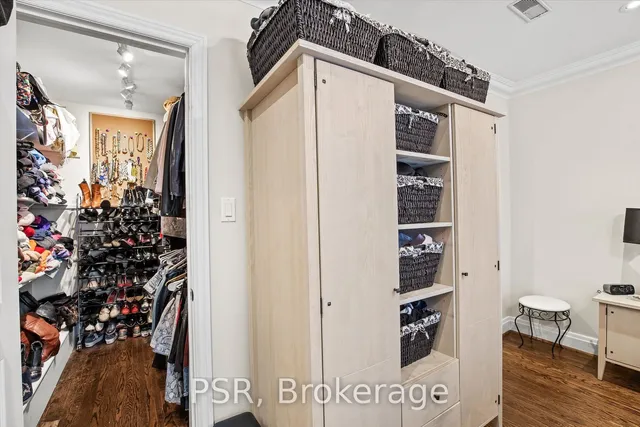 Additional property image - 70 Ridelle Ave