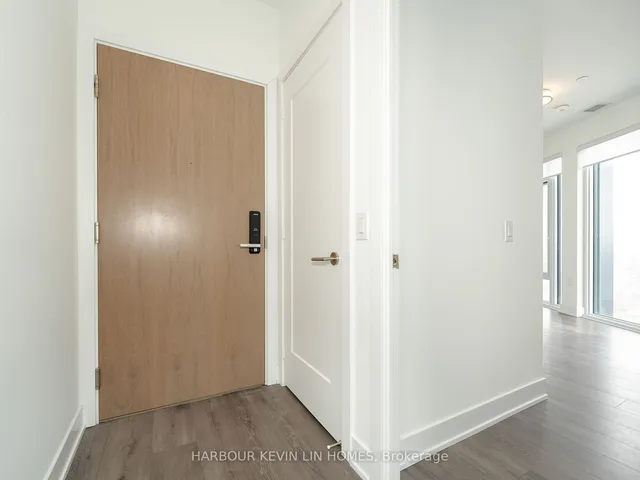 Additional property image - 575 Bloor St Unit 2703