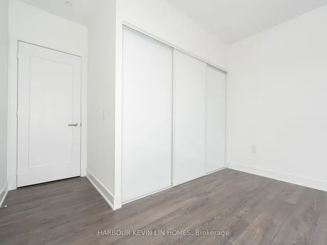 Additional property image - 575 Bloor St Unit 2703