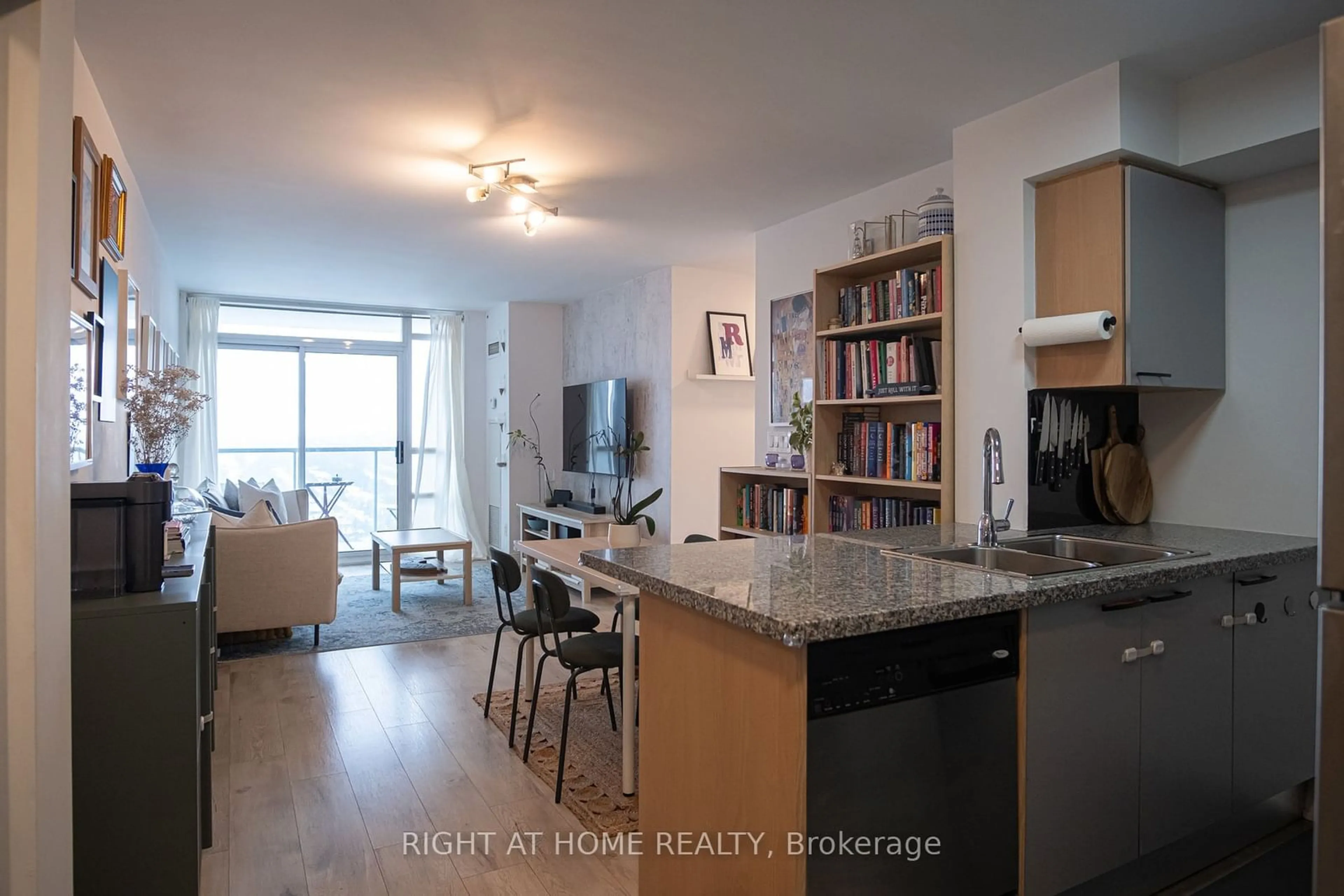 Open concept kitchen, unknown for 16 Harrison Garden Blvd #2402, Toronto Ontario M2N 7J6