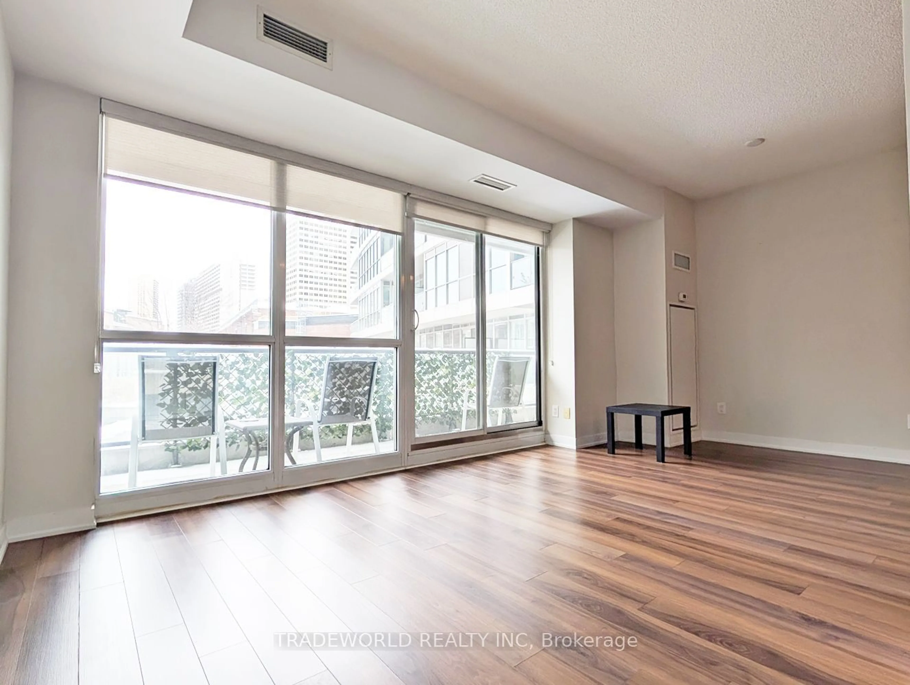 A pic of a room for 60 Berwick Ave #207, Toronto Ontario M5P 1H1