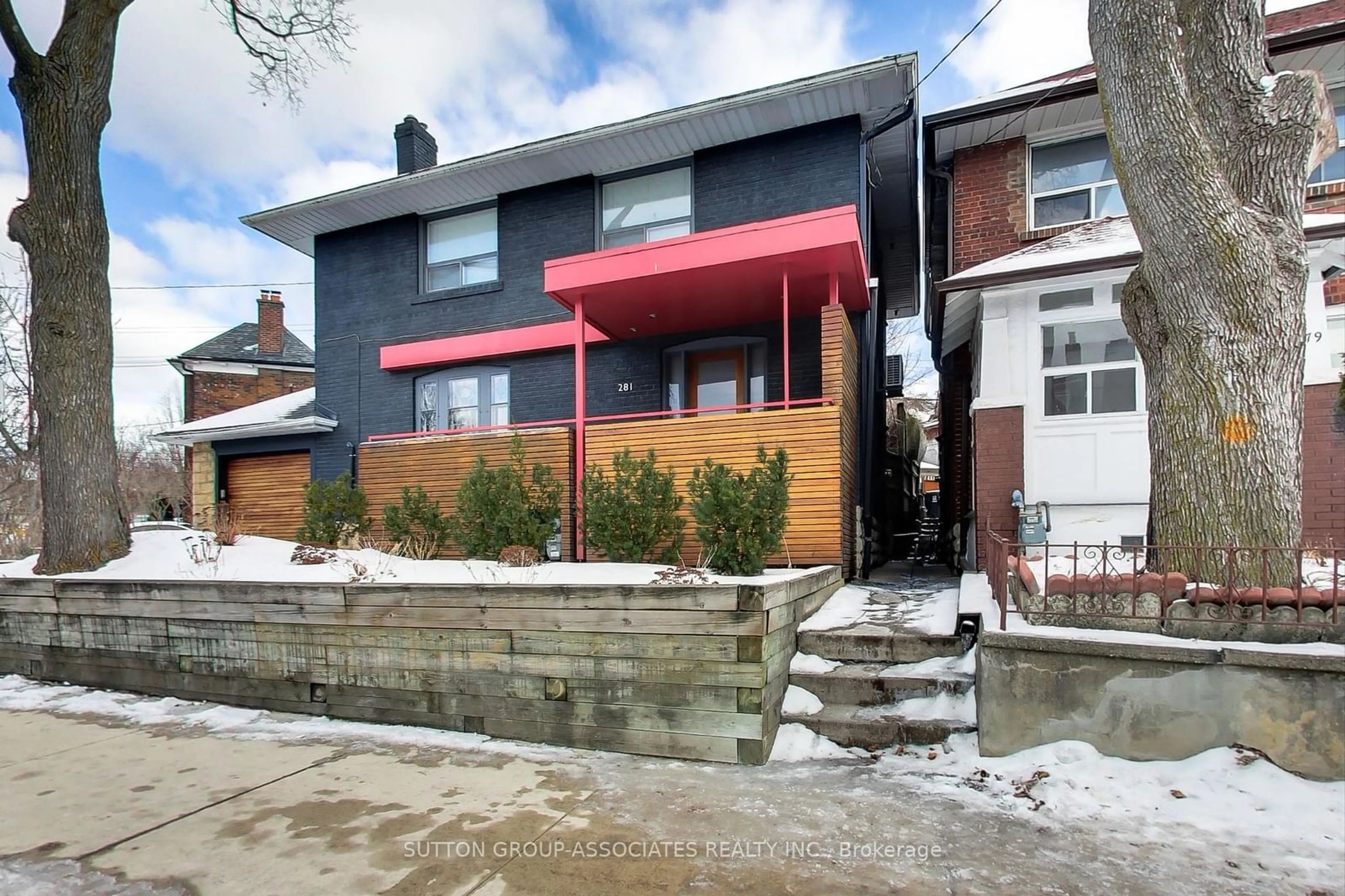 Home with brick exterior material, street for 281 Montrose Ave, Toronto Ontario M6G 3G6