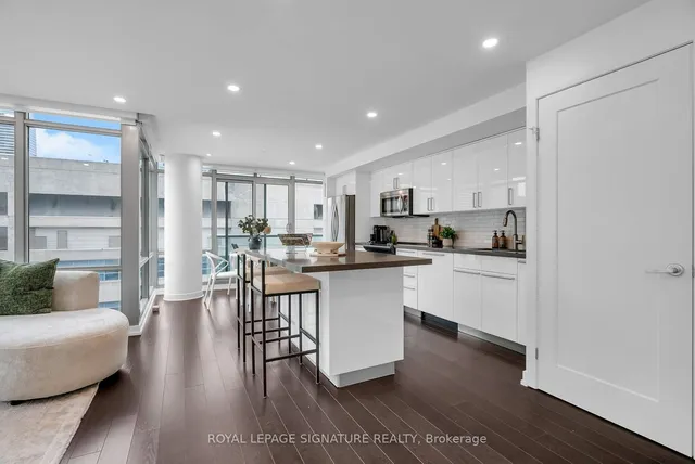 Additional property image - 81 Navy Wharf Crt Unit 1212
