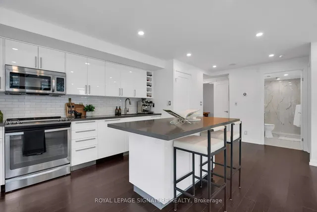 Additional property image - 81 Navy Wharf Crt Unit 1212
