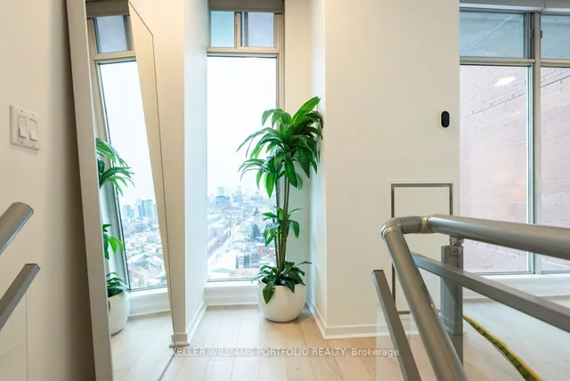 Additional property image - 301 Markham St Unit PH 806