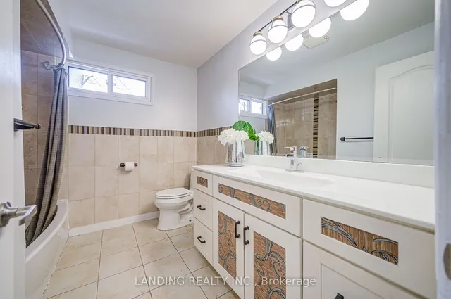 Additional property image - 61 Kingslake Rd