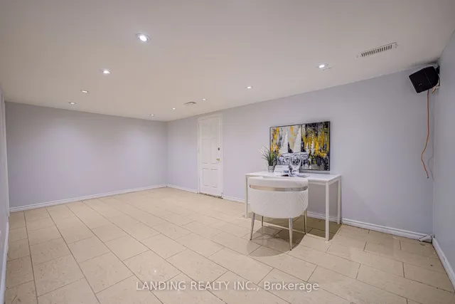 Additional property image - 61 Kingslake Rd