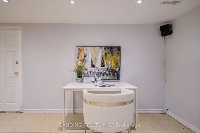 Additional property image - 61 Kingslake Rd