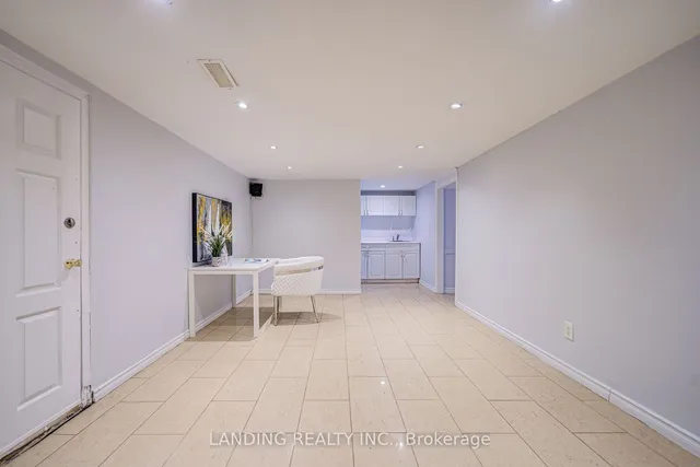 Additional property image - 61 Kingslake Rd