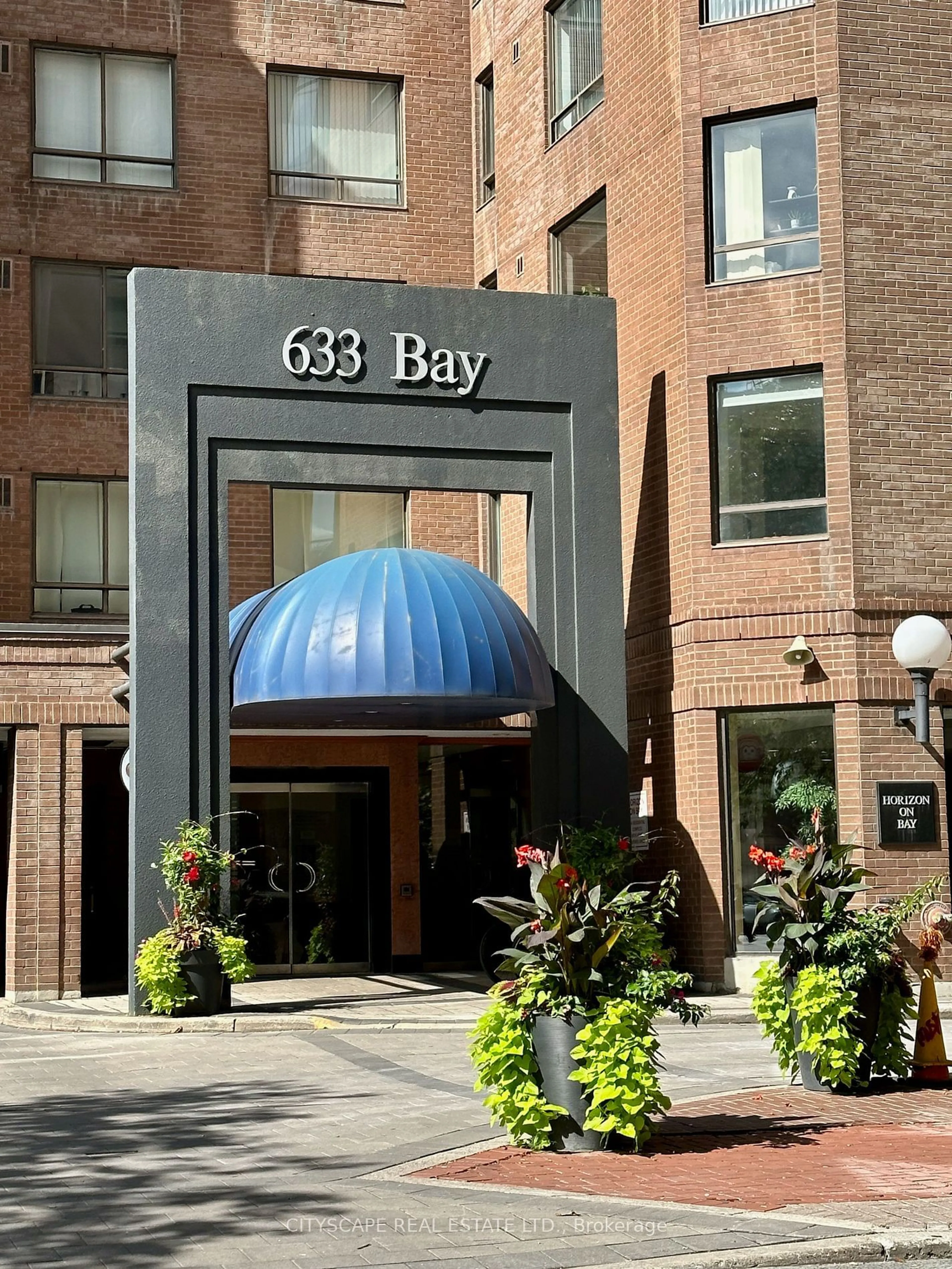 Lobby for 633 Bay St #922, Toronto Ontario M5G 2G4