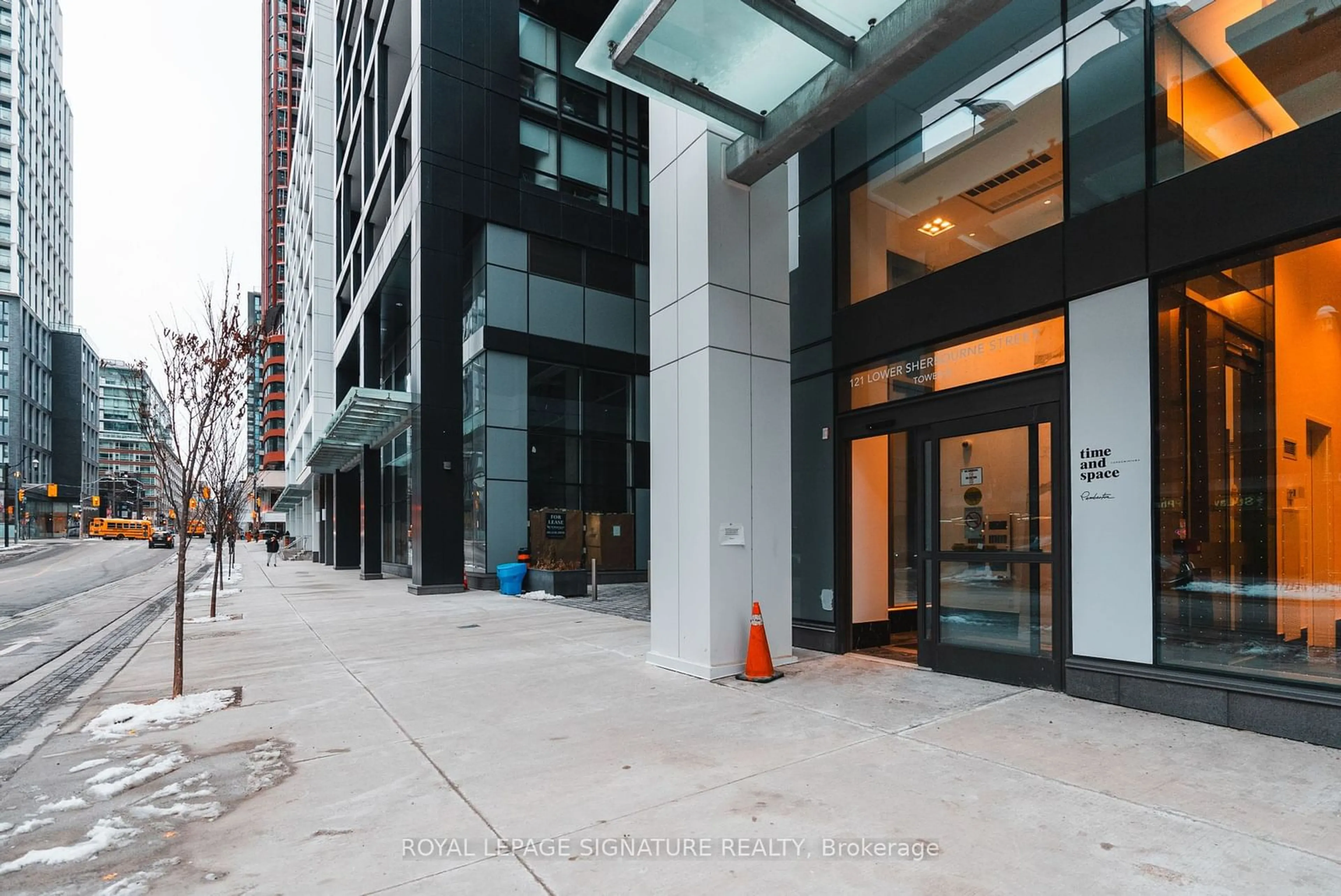 Indoor foyer for 121 Lower Sherbourne St #230, Toronto Ontario M5A 0W8