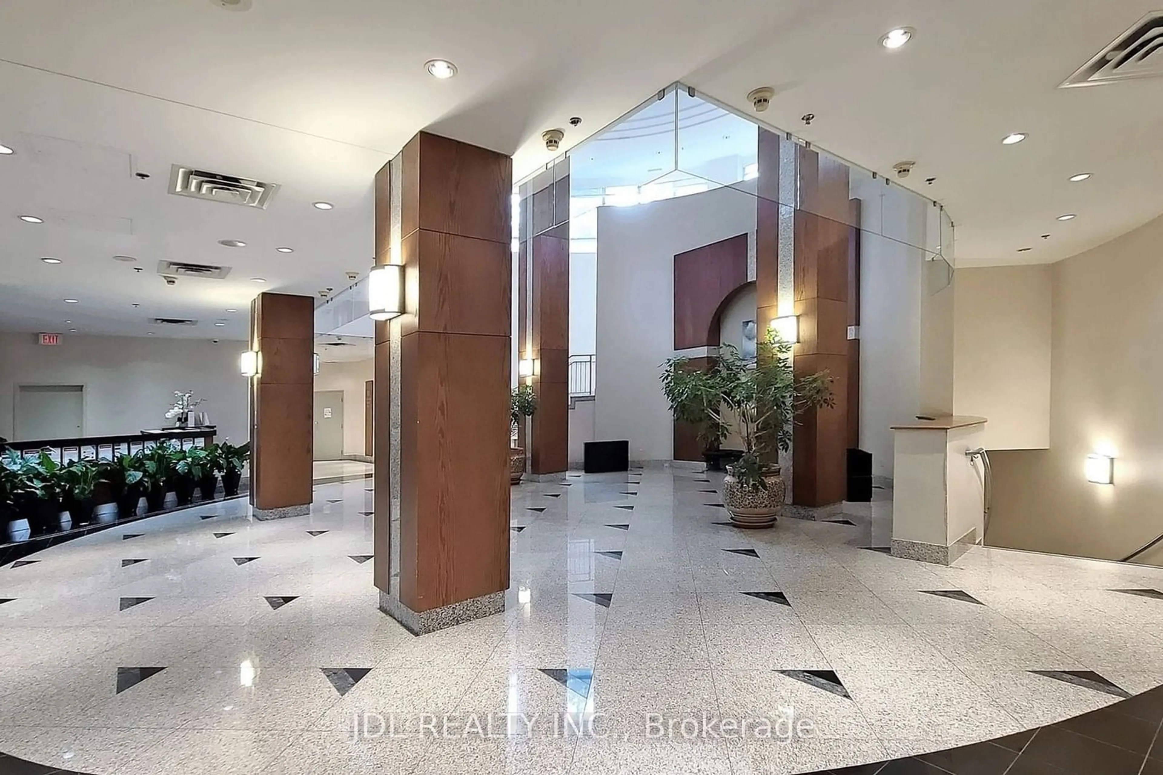 Lobby for 18 Harrison Garden Blvd #811, Toronto Ontario M2N 7J7