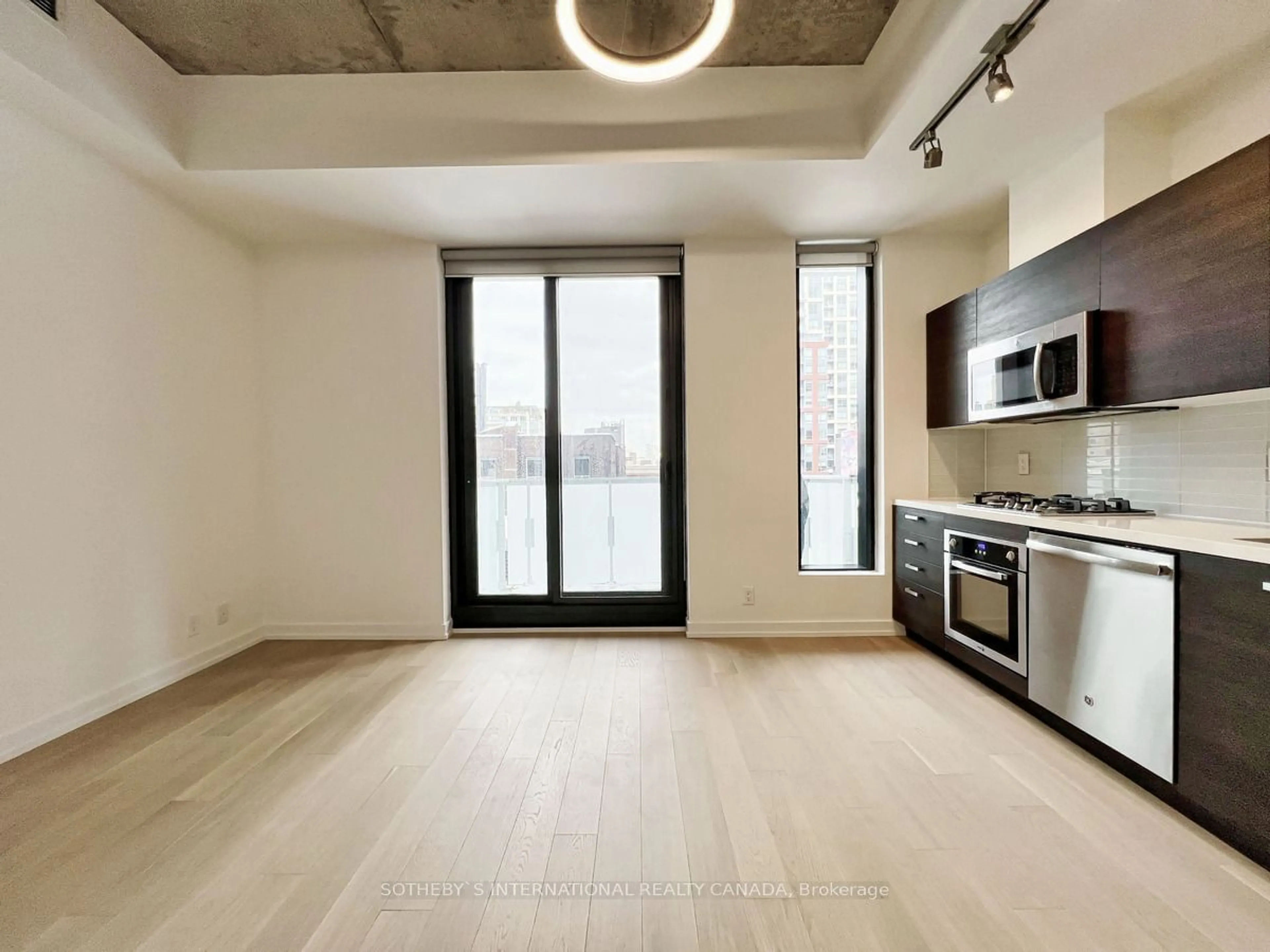 A pic of a room for 11 Charlotte St #606, Toronto Ontario M5V 0M6