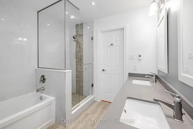 Additional property image - 15 Comet Crt