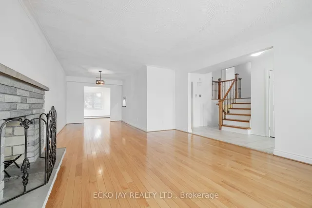 Additional property image - 15 Comet Crt
