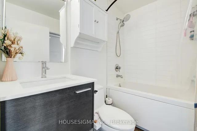 Additional property image - 569 King St Unit 506