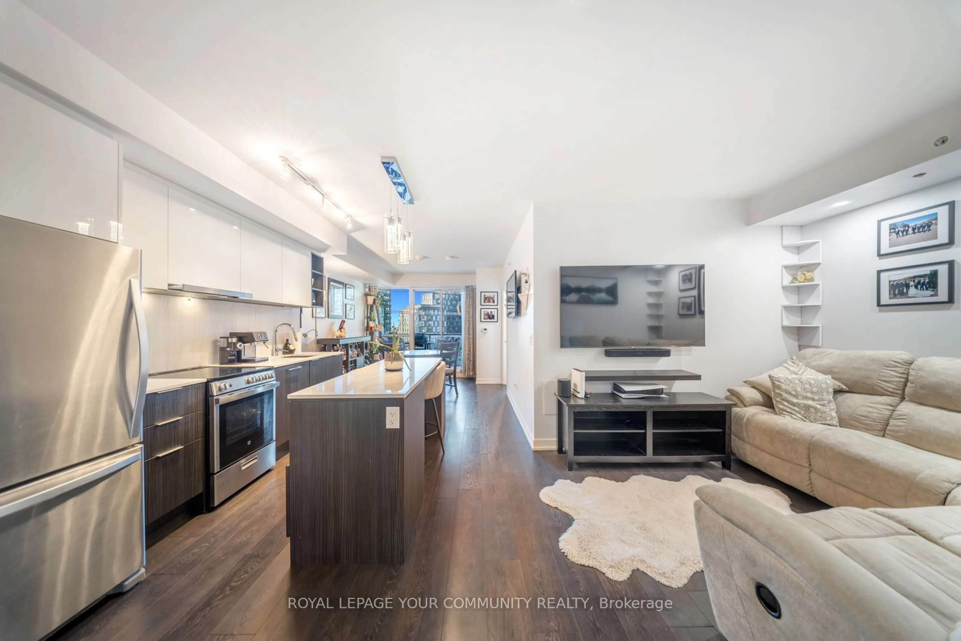 Open concept kitchen, unknown for 31 Tippett Rd #555, Toronto Ontario M3H 0C8