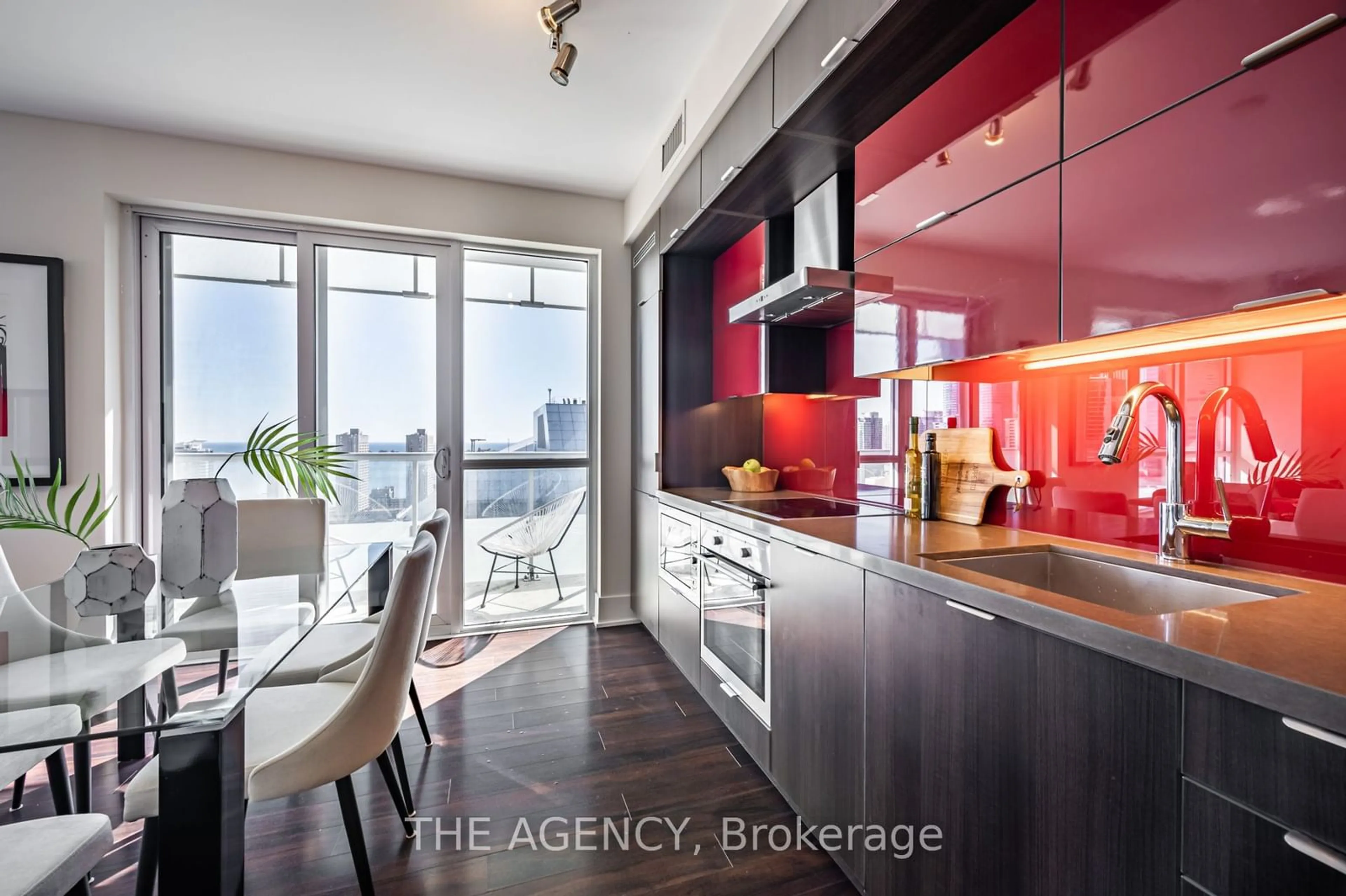 Open concept kitchen, unknown for 300 Front St #2511, Toronto Ontario M5V 0E9