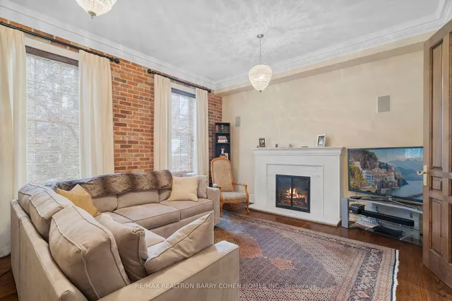 Additional property image - 10 Pine Hill Rd