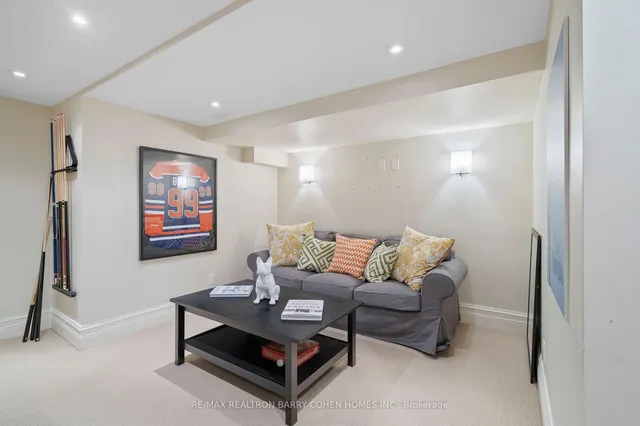 Additional property image - 10 Pine Hill Rd