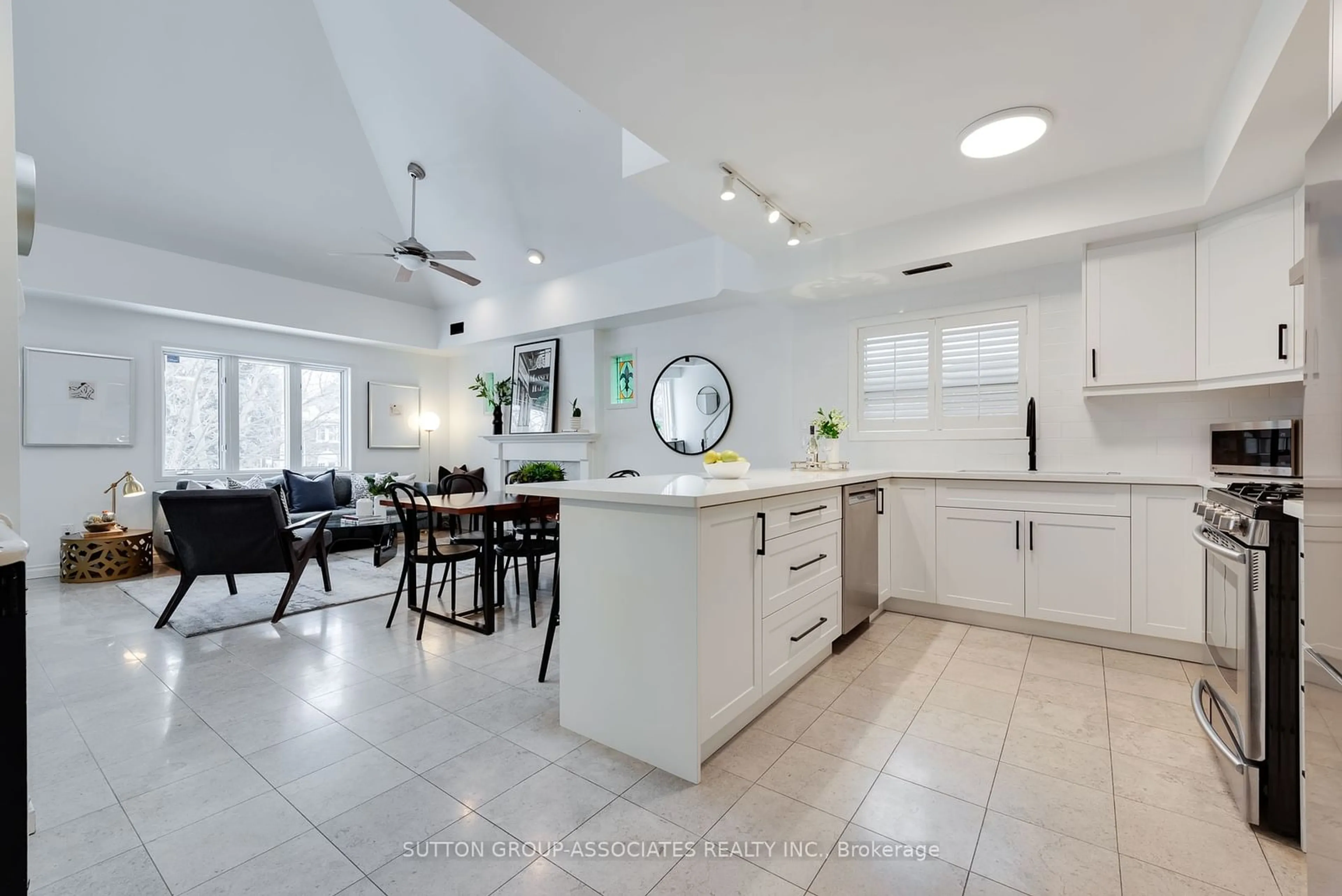 Open concept kitchen, ceramic/tile floor for 27B Claxton Blvd, Toronto Ontario M6C 1L7