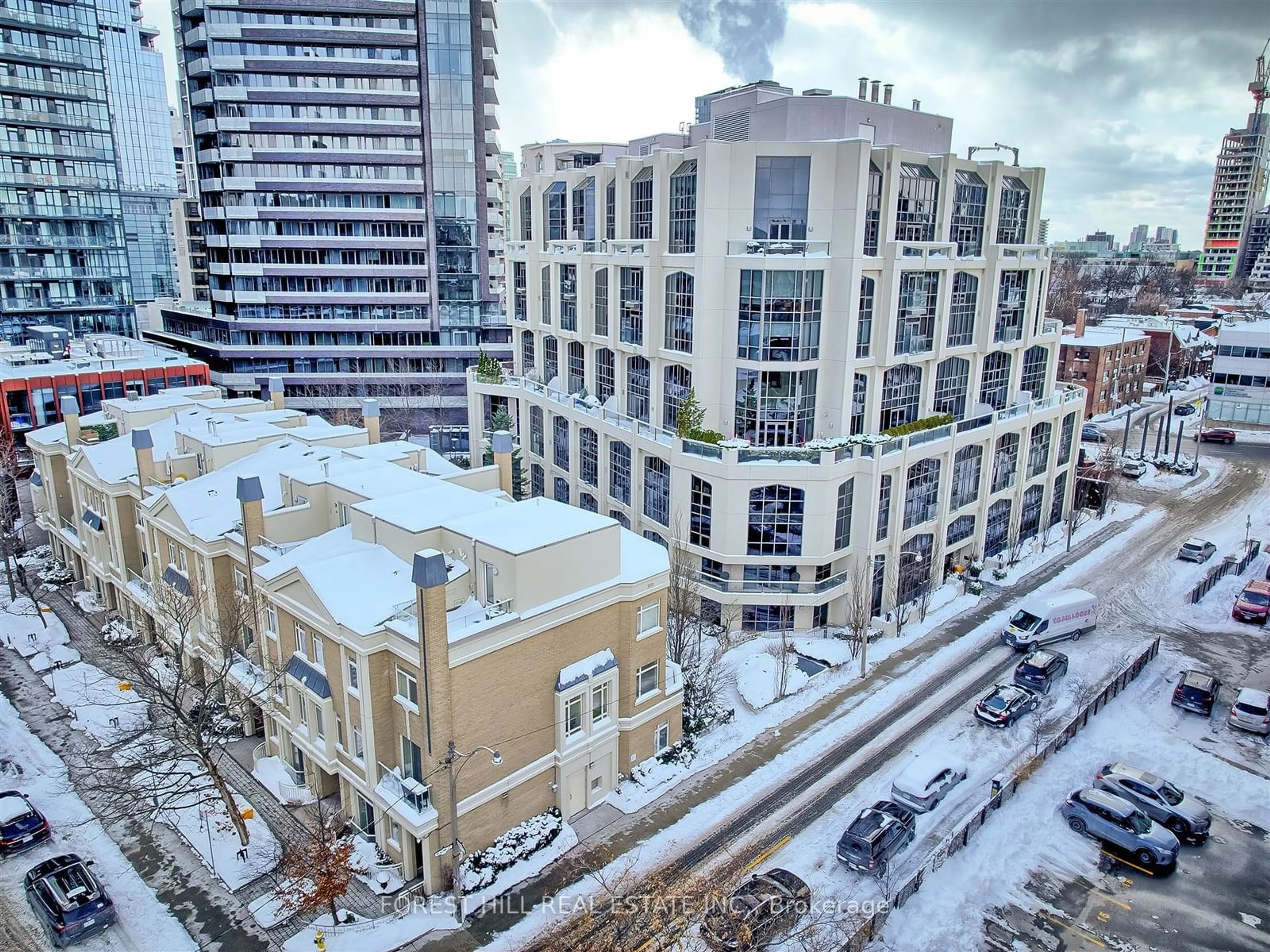 A pic from outside/outdoor area/front of a property/back of a property/a pic from drone, city buildings view from balcony for 3 McAlpine St #509, Toronto Ontario M5R 3T5