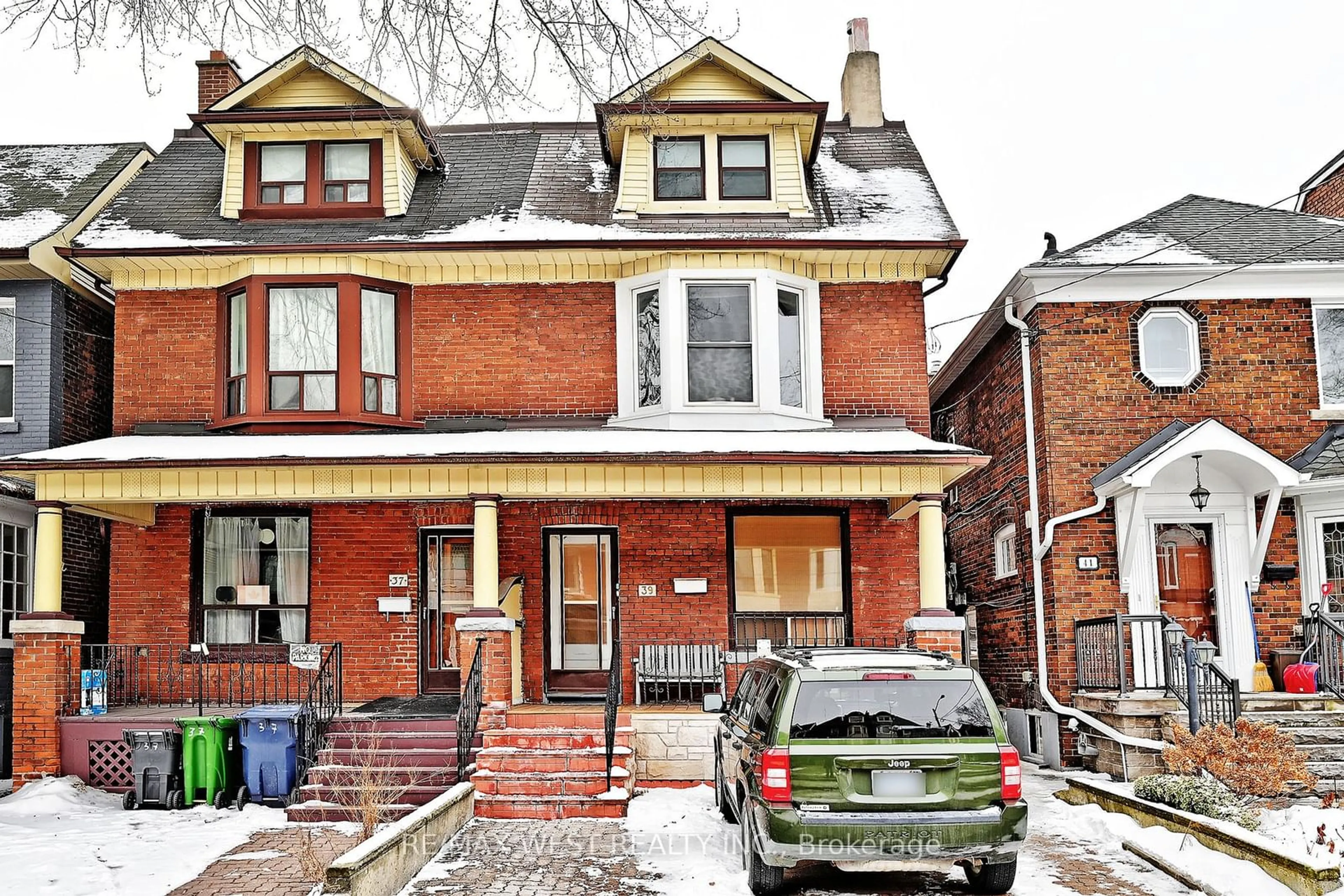 Home with brick exterior material, street for 39 Lindsey Ave, Toronto Ontario M6H 1E2