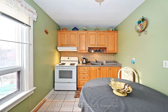 Additional property image - 39 Lindsey Ave