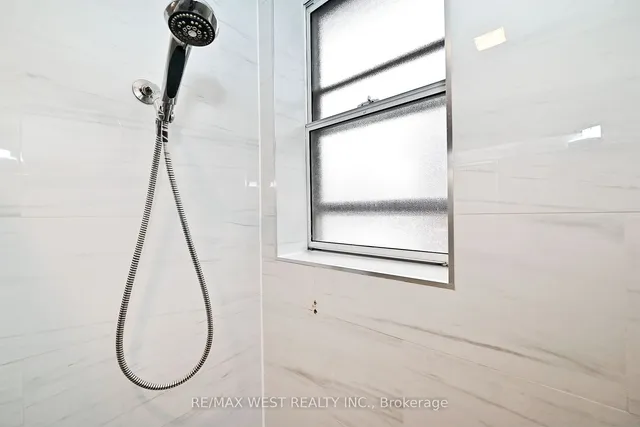 Additional property image - 39 Lindsey Ave