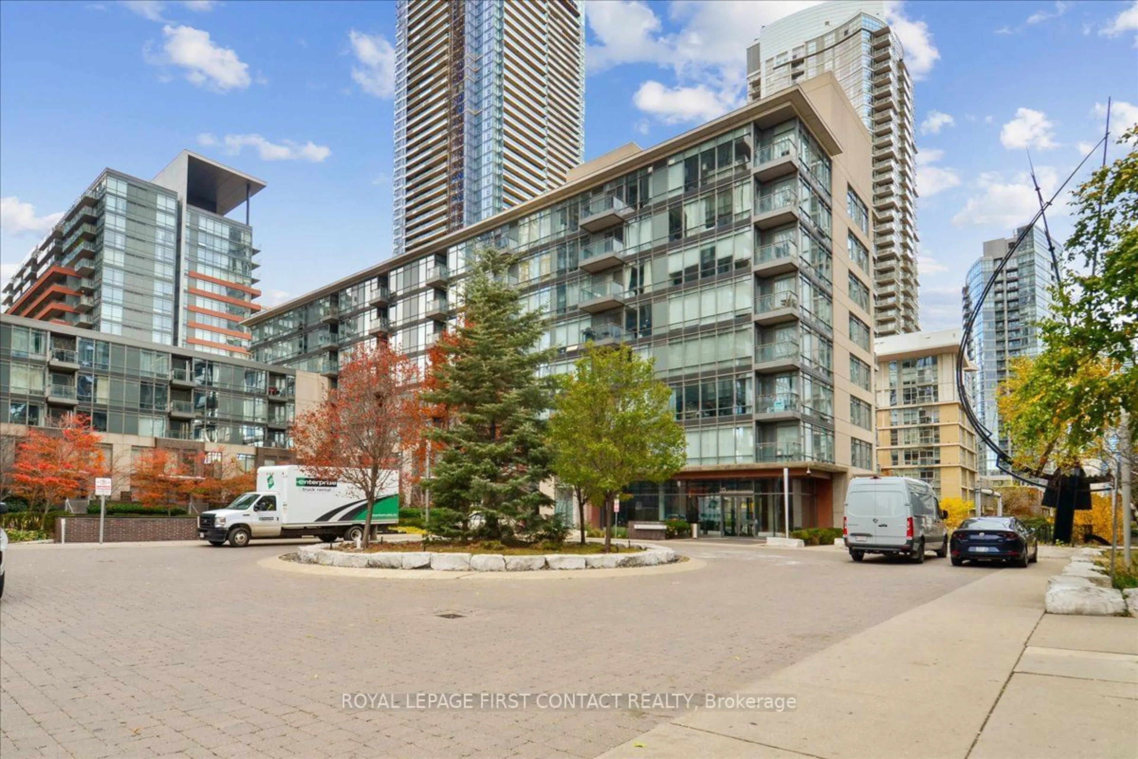 Patio, unknown for 15 Brunel Crt #201, Toronto Ontario M5V 3Y4